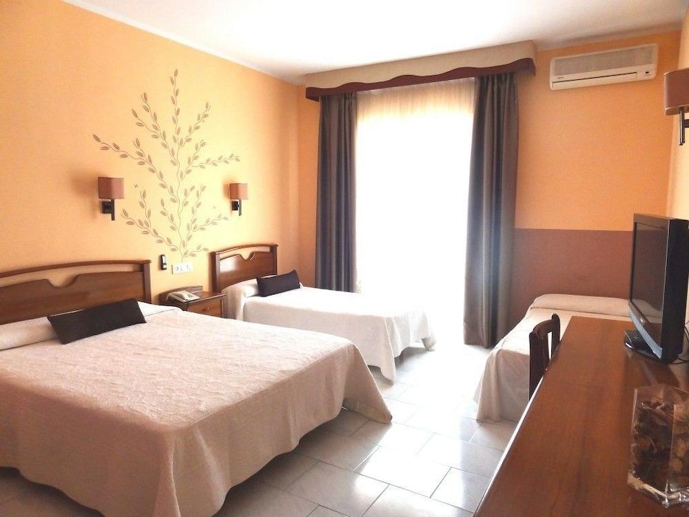 Hotel Restaurant Llansola Sant Carlos de la Ràpita Kültér fotó