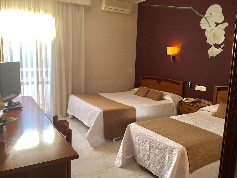 Hotel Restaurant Llansola Sant Carlos de la Ràpita Kültér fotó